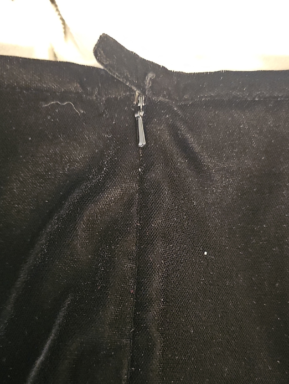 Talbots Black Petite Velvet Skirt Size 8 - Picture 4 of 5